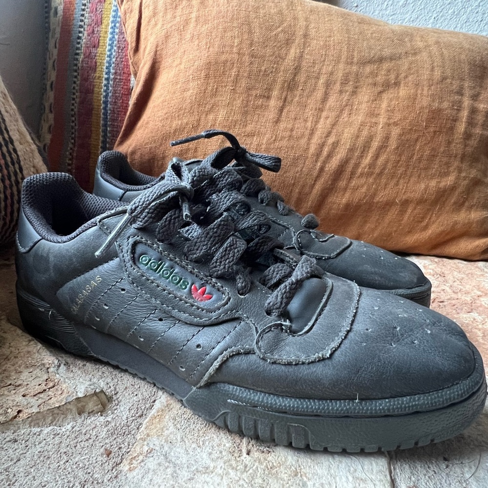 Adidas Yeezy Powerphase Calabasas